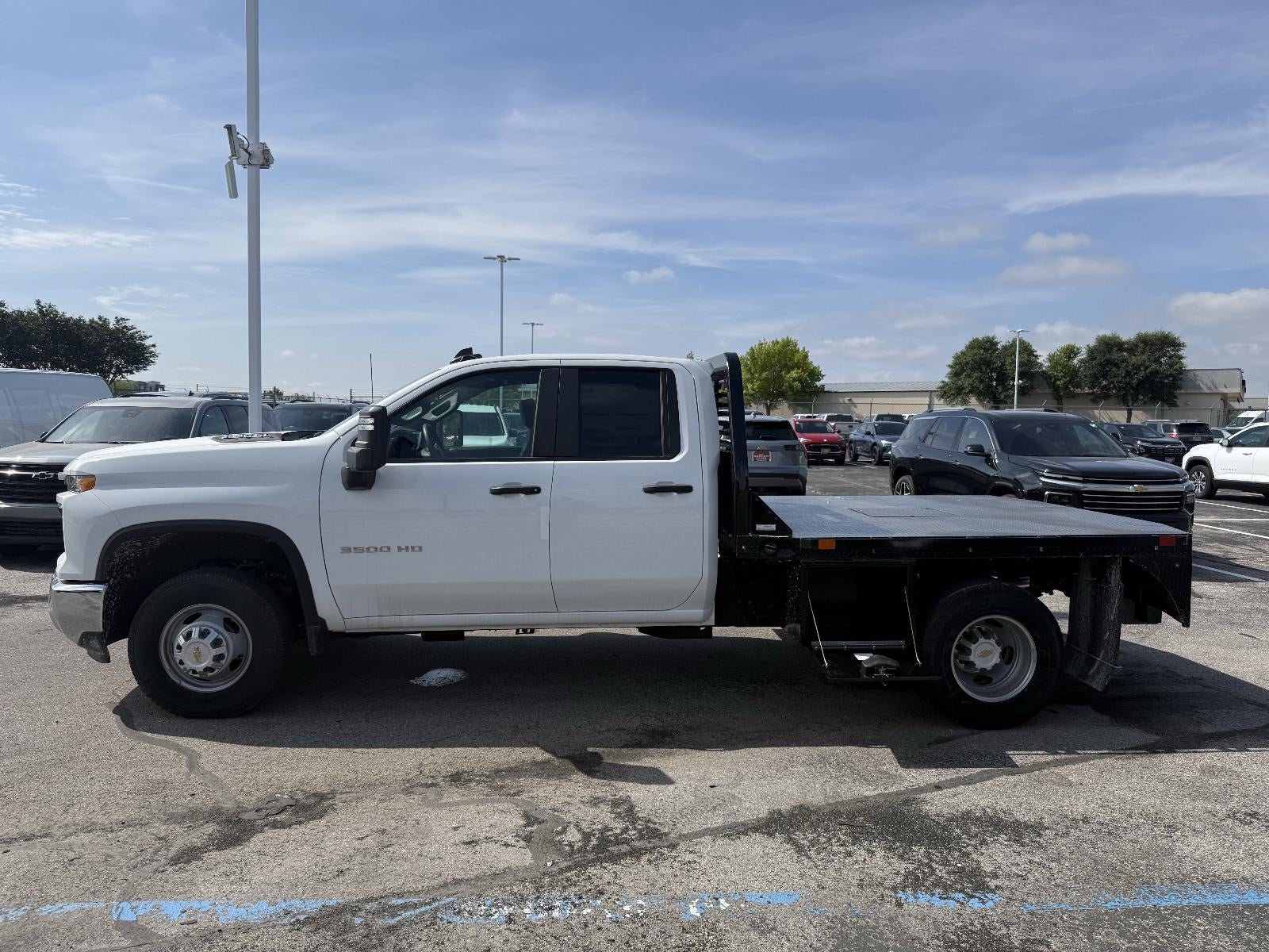 2025 Chevrolet Silverado 3500 HD WT DRW