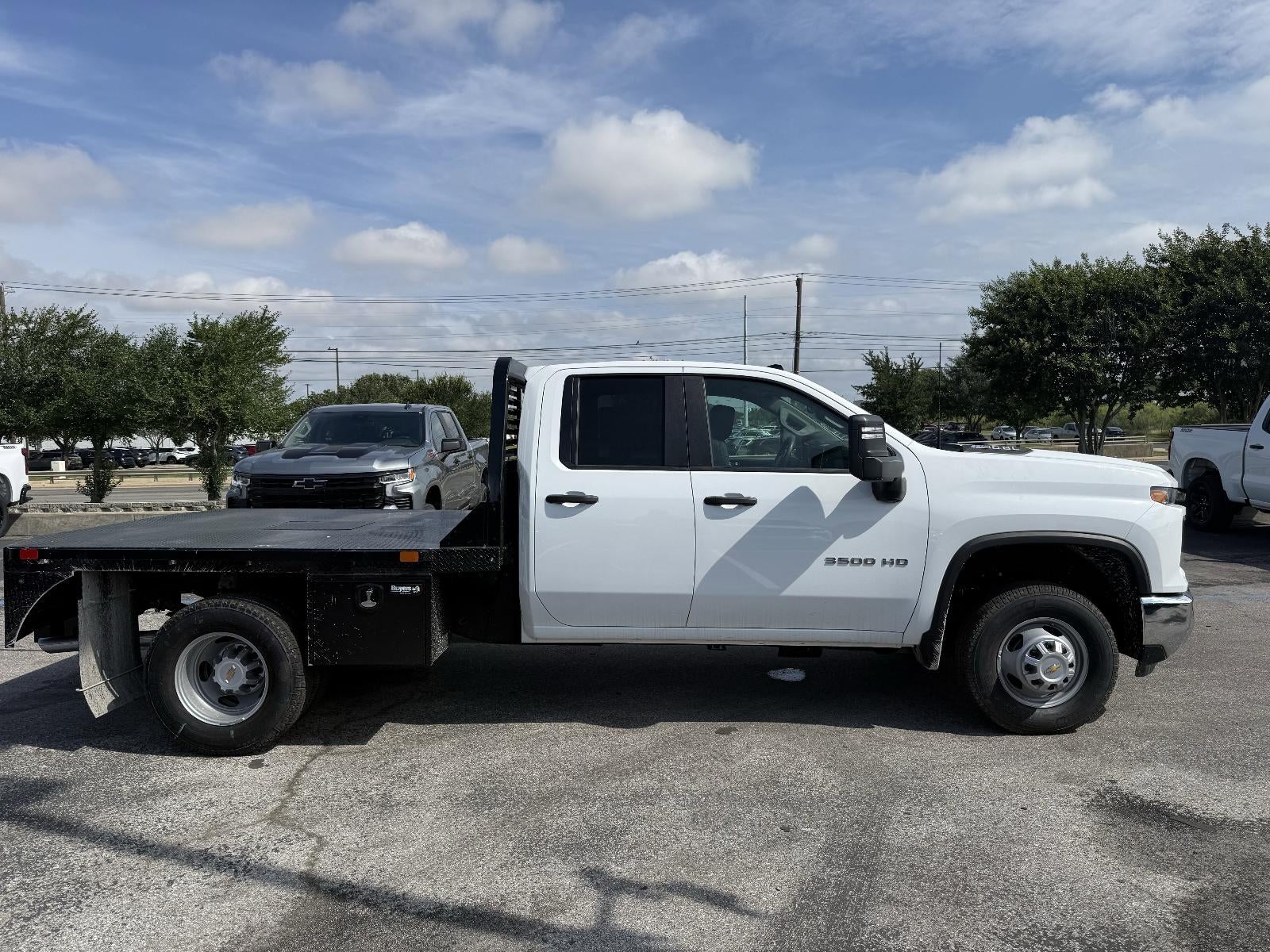2025 Chevrolet Silverado 3500 HD WT DRW