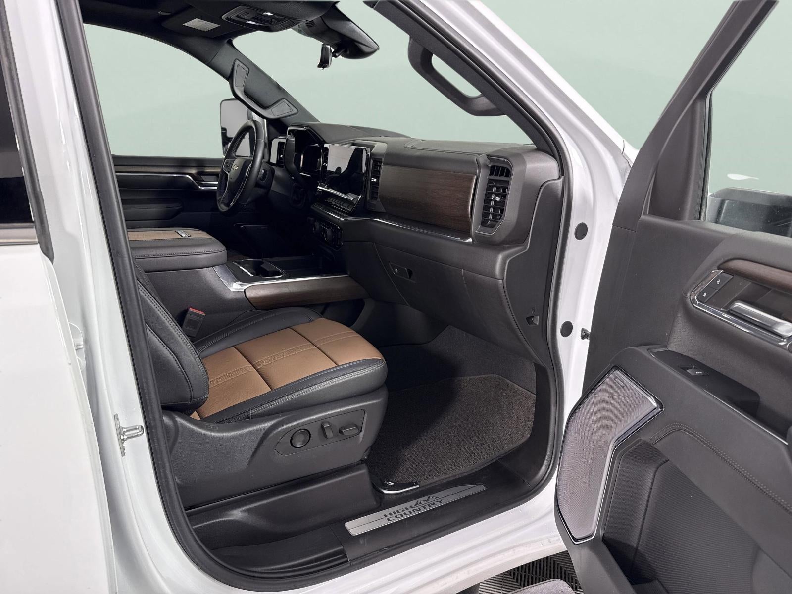 2024 Chevrolet Silverado 3500 HD High Country