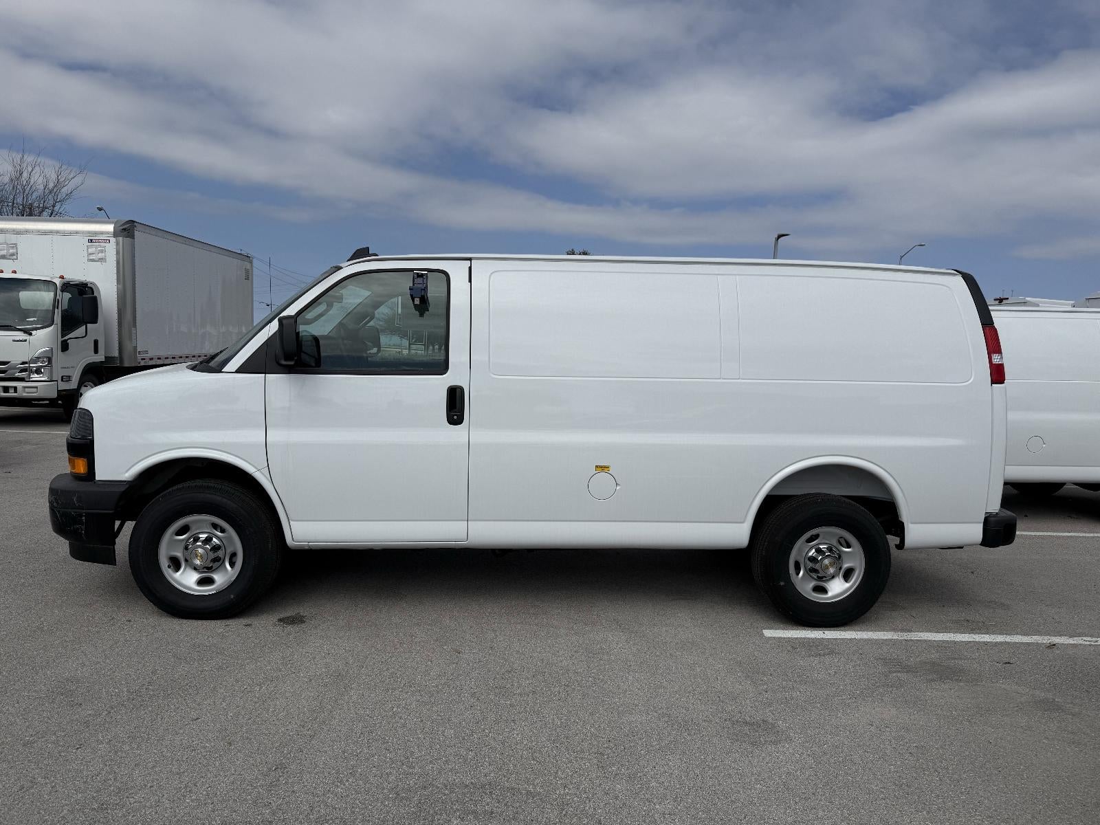 2025 Chevrolet Express Cargo 2500 WT