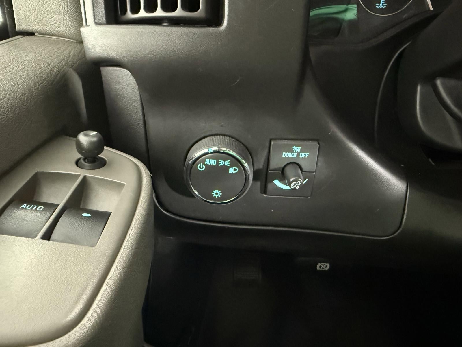 2024 Chevrolet Express Cargo 2500 WT