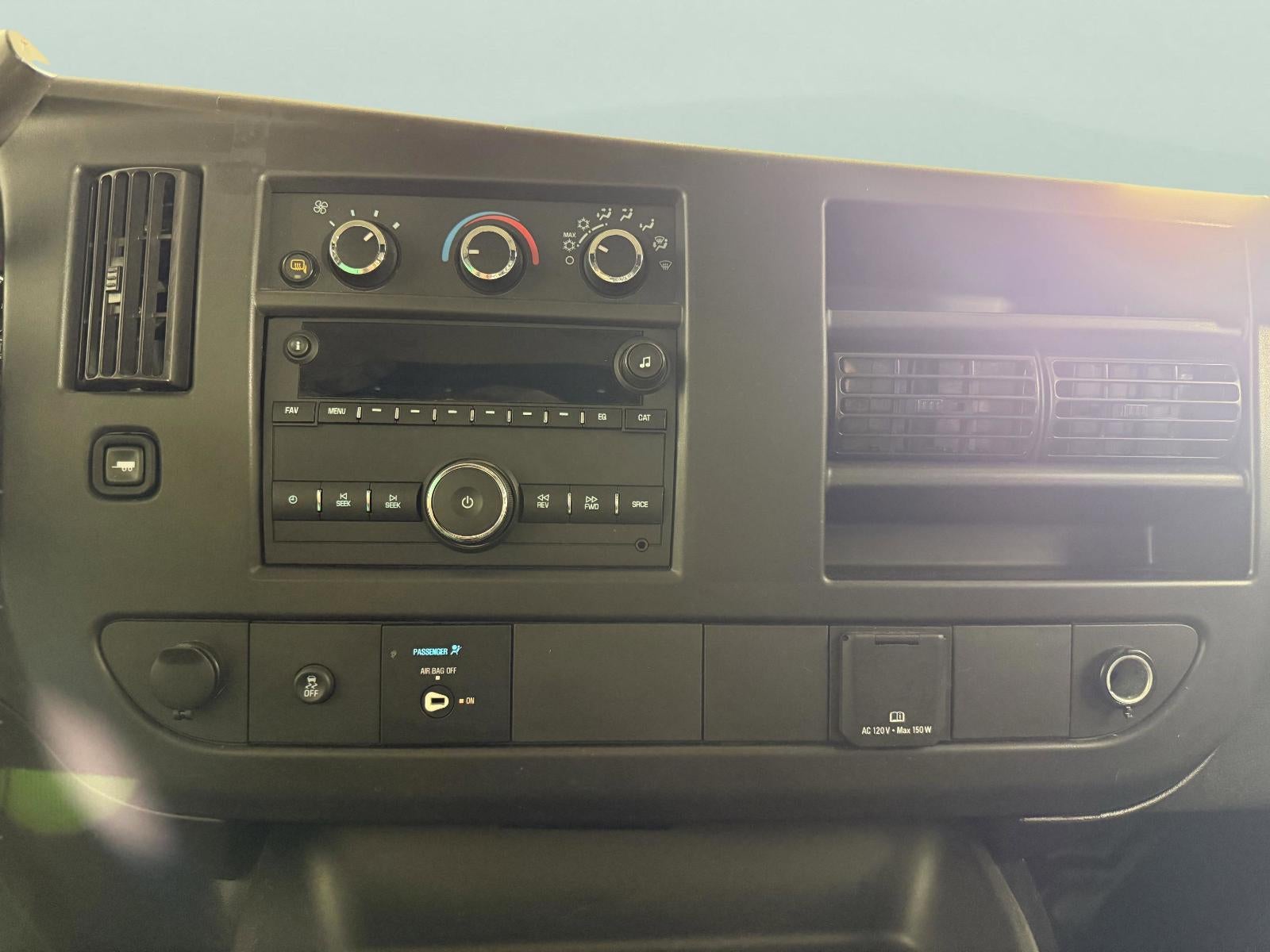 2024 Chevrolet Express Cargo 2500 WT