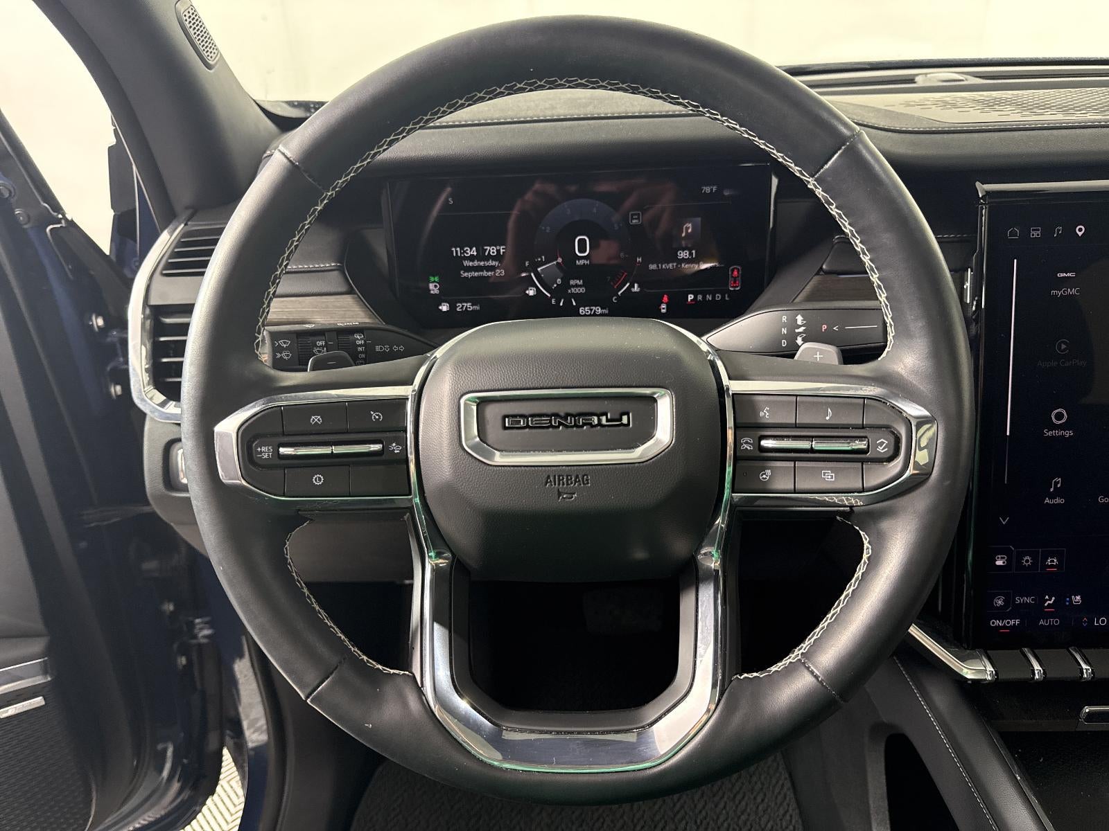 2025 GMC Acadia Denali