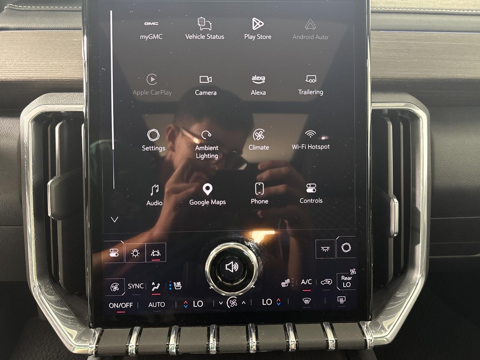 2025 GMC Acadia Denali