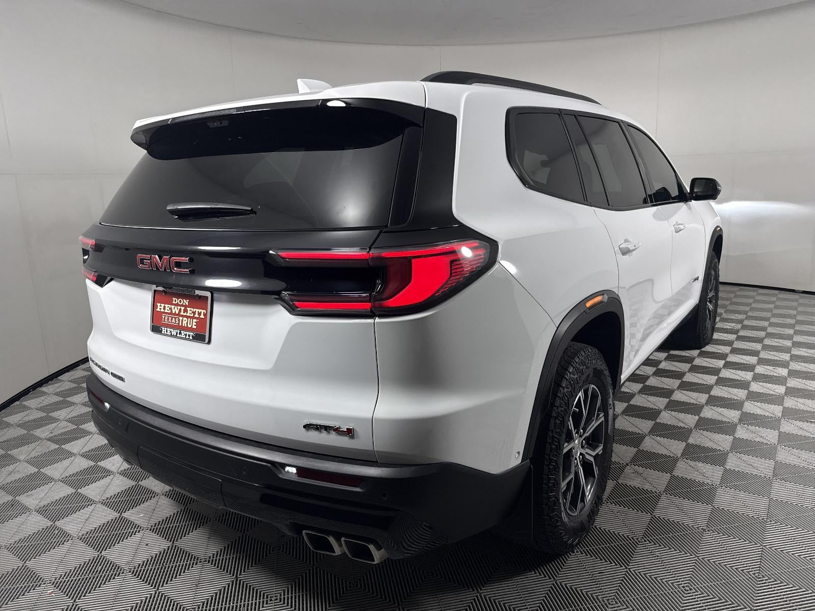 2024 GMC Acadia AT4