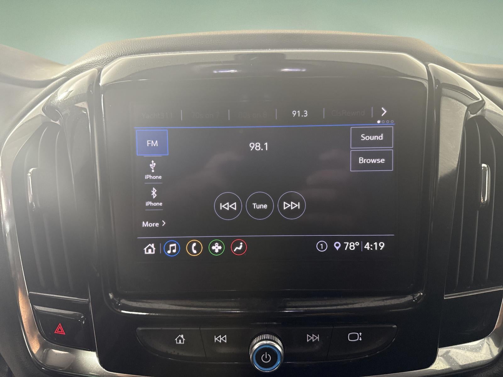 2020 Chevrolet Traverse LT Cloth