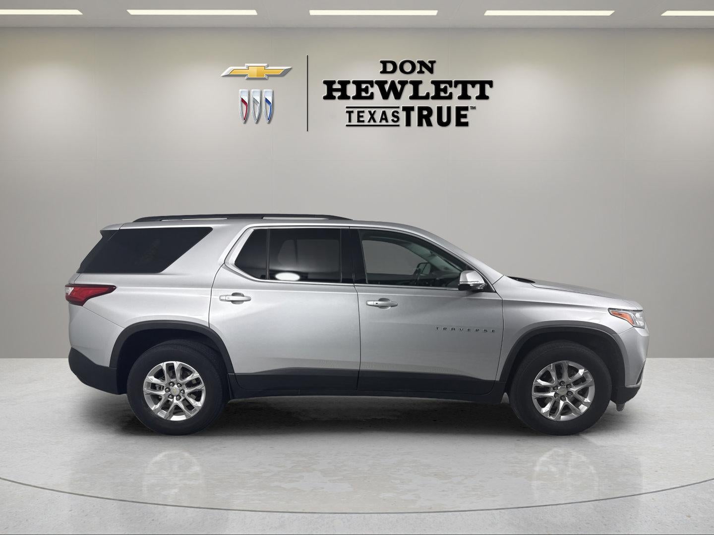 2020 Chevrolet Traverse LT Cloth