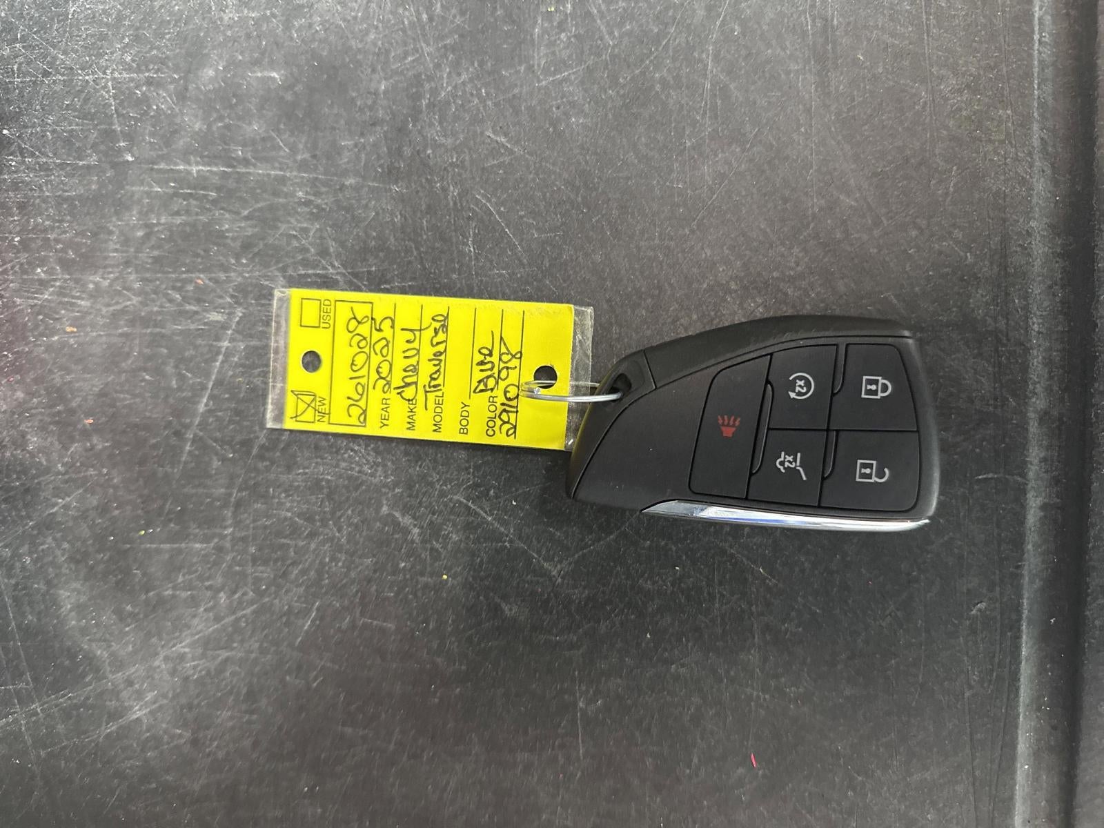 2025 Chevrolet Traverse LT