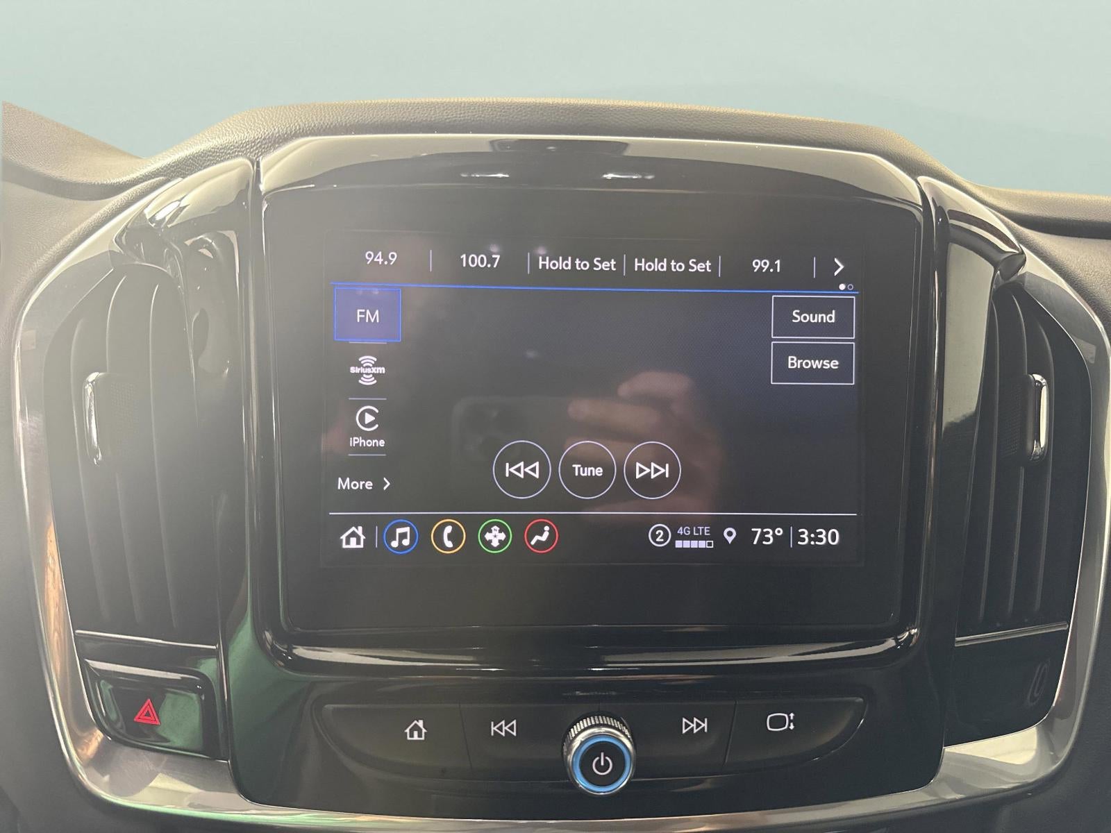 2022 Chevrolet Traverse LT Cloth