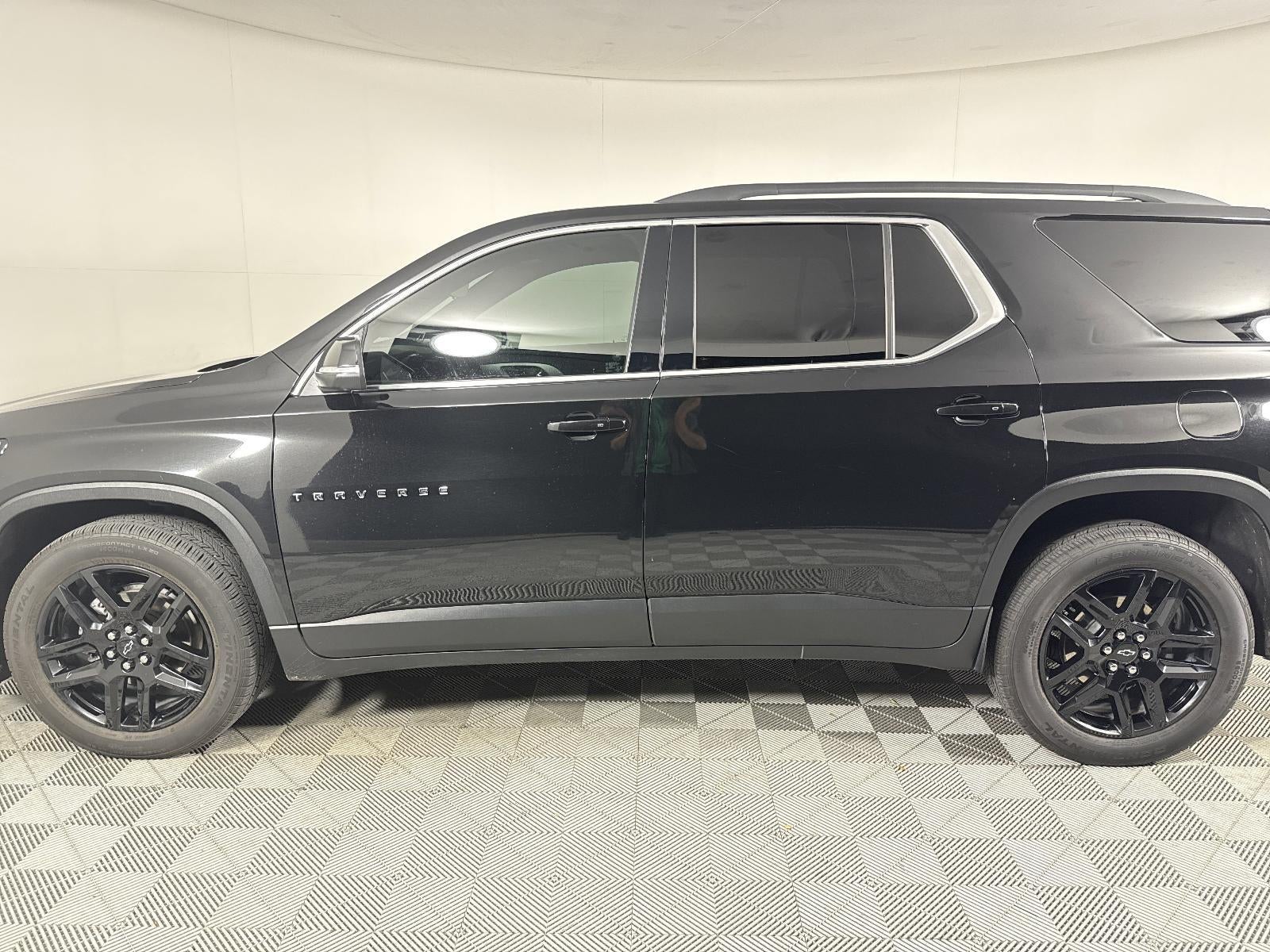 2022 Chevrolet Traverse LT Cloth