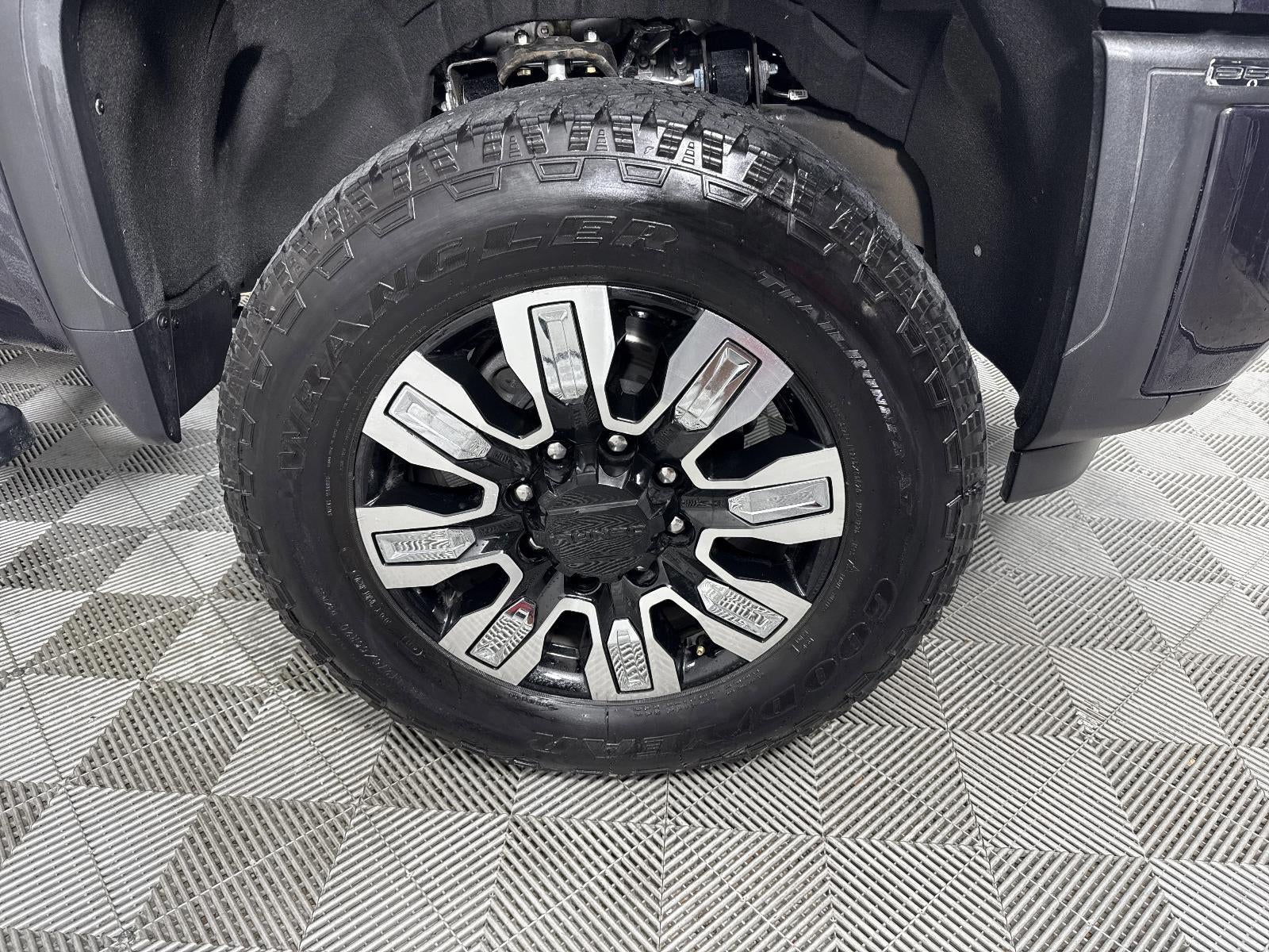 2025 GMC Sierra 2500 HD Denali