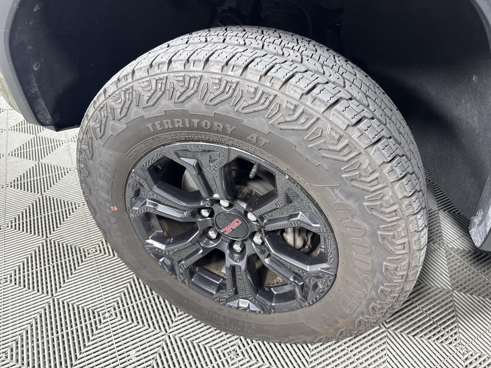 2025 GMC Canyon Elevation