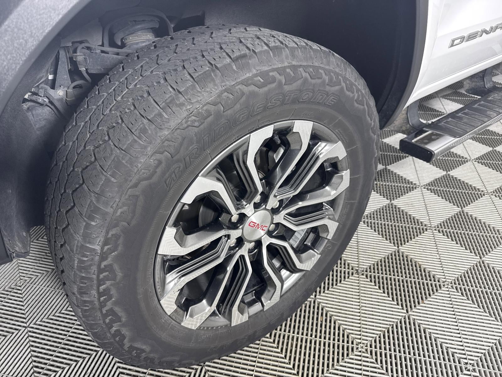 2024 GMC Canyon Denali