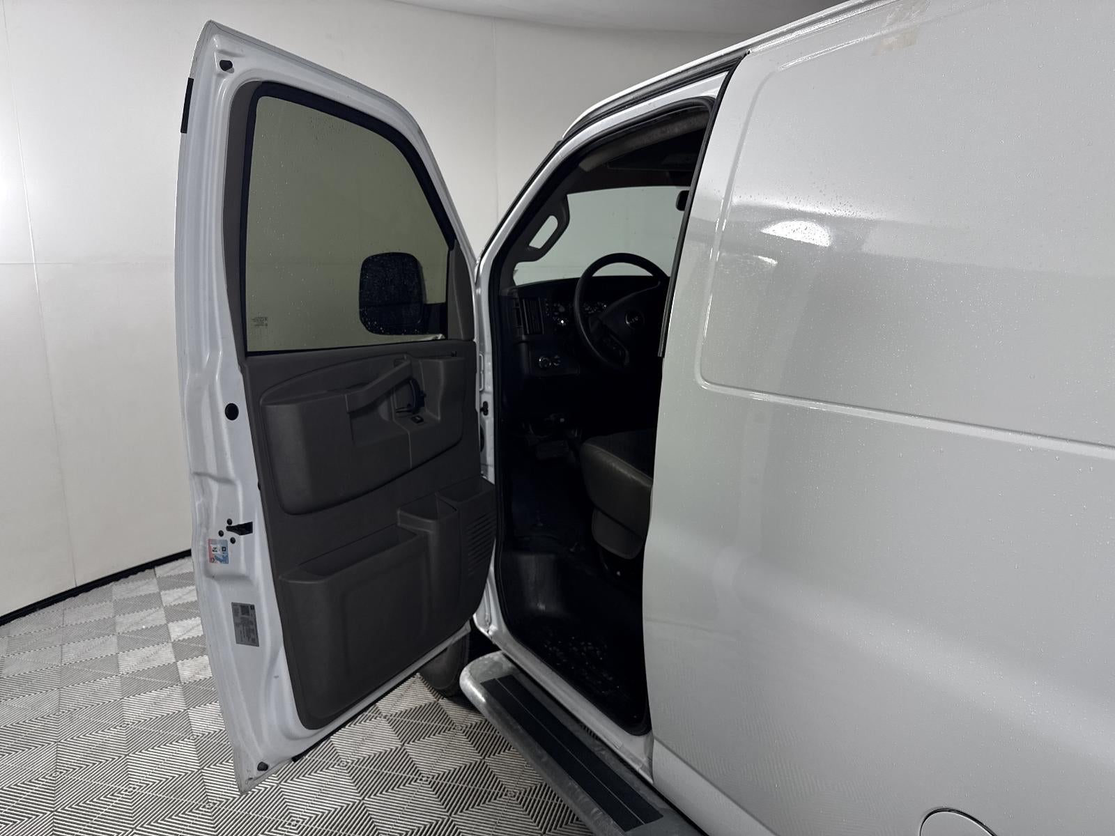 2024 GMC Savana Cargo 2500 Work Van