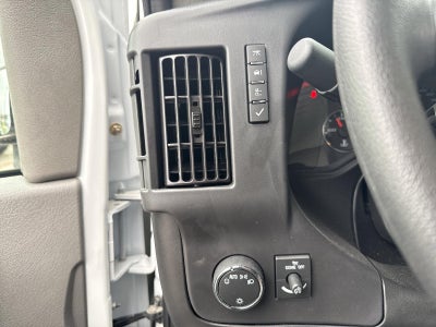 2025 Chevrolet Express Cutaway 3500 1WT