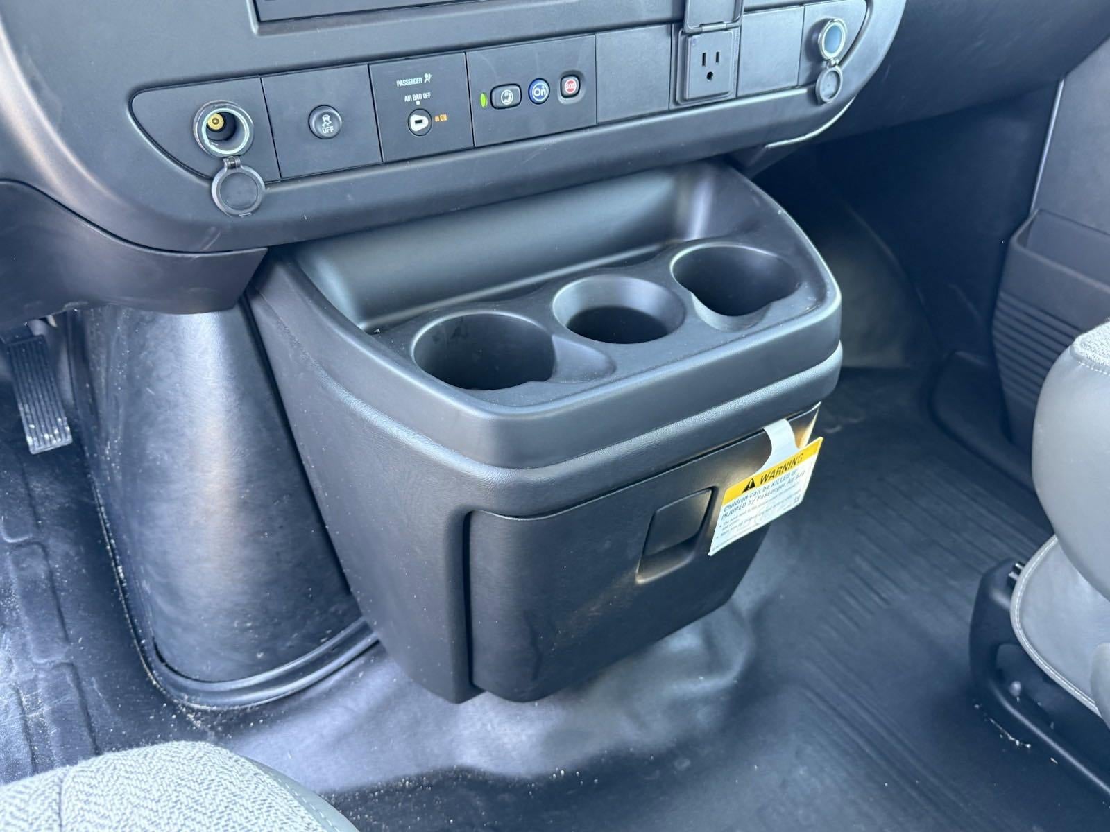 2024 Chevrolet Express Cutaway 3500 1WT