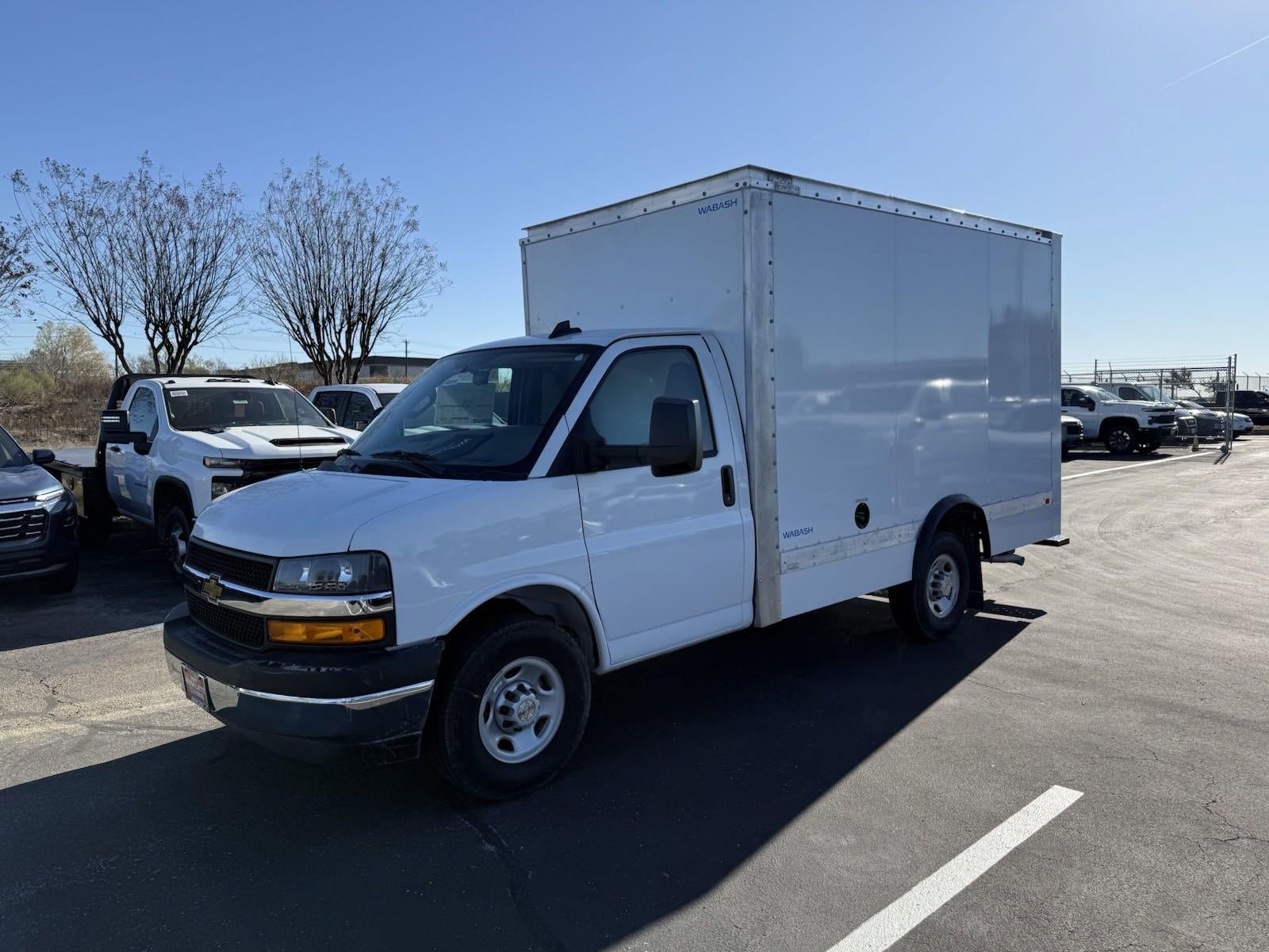 2024 Chevrolet Express Cutaway 3500 1WT