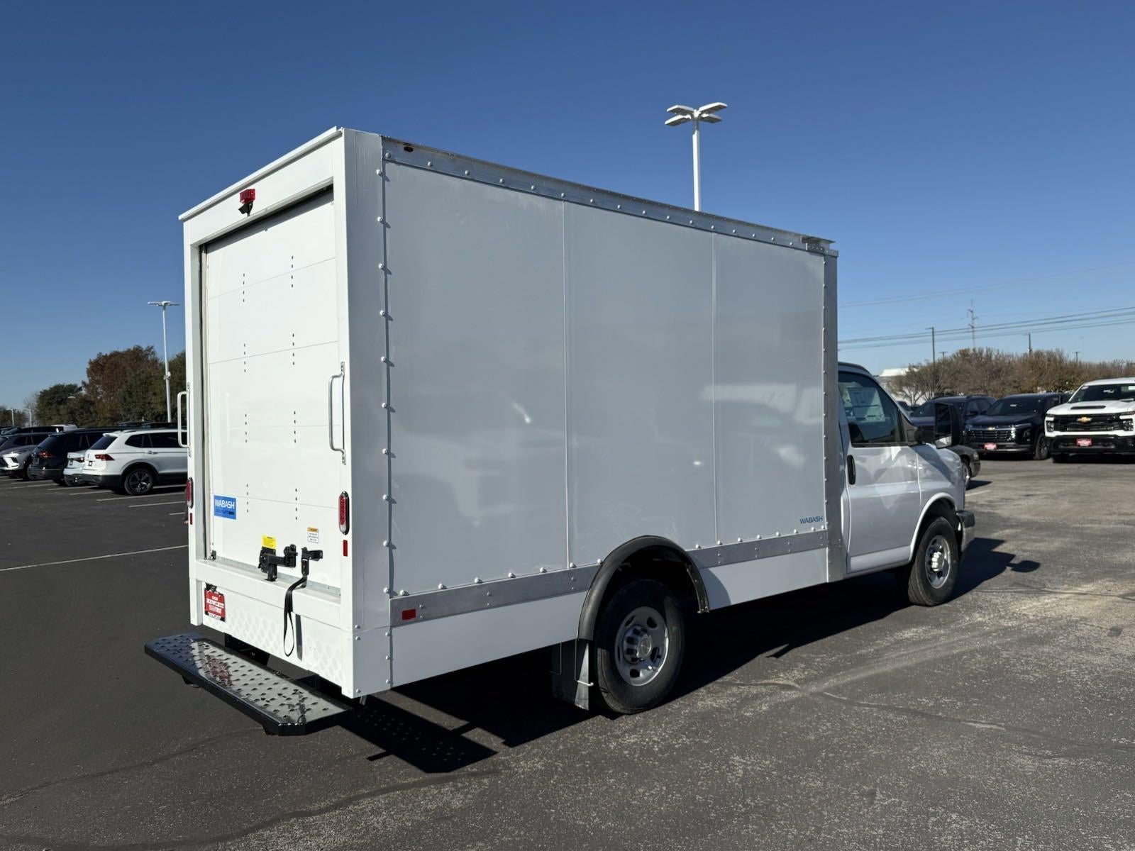 2024 Chevrolet Express Cutaway 3500 1WT