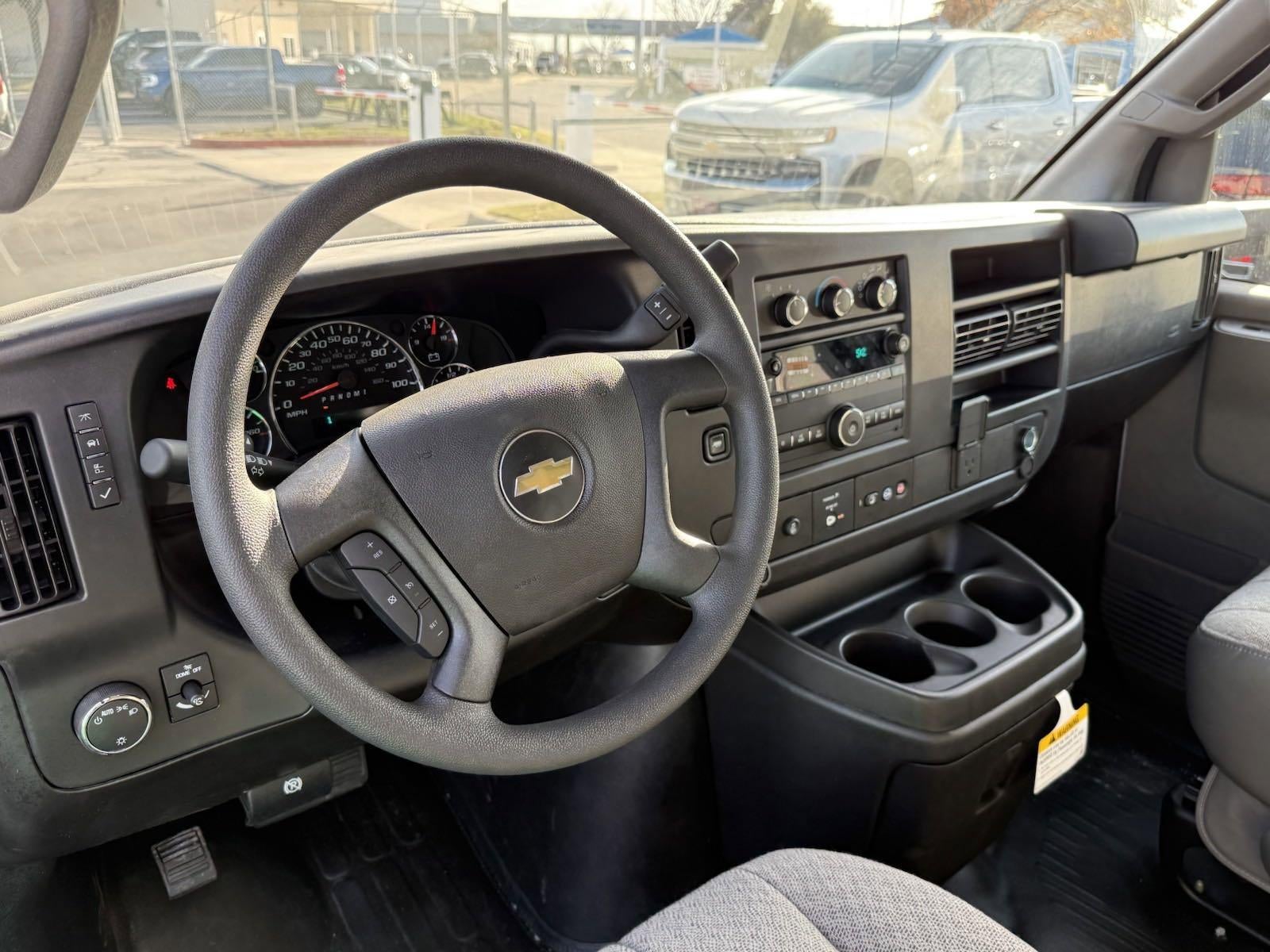 2024 Chevrolet Express Cutaway 3500 1WT