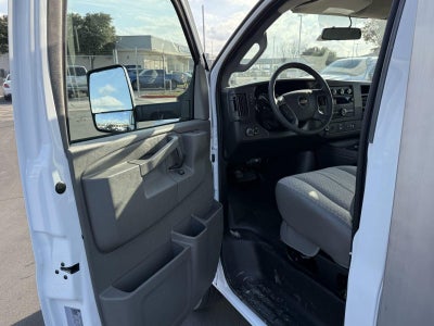 2024 Chevrolet Express Cutaway 3500 1WT