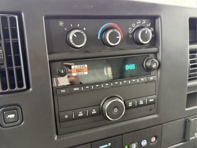 2024 Chevrolet Express Cutaway 3500 1WT