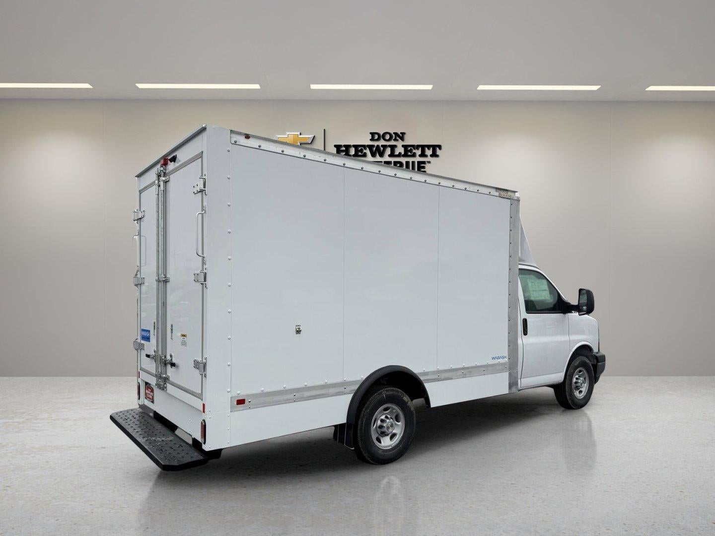 2024 Chevrolet Express Cutaway 3500 1WT