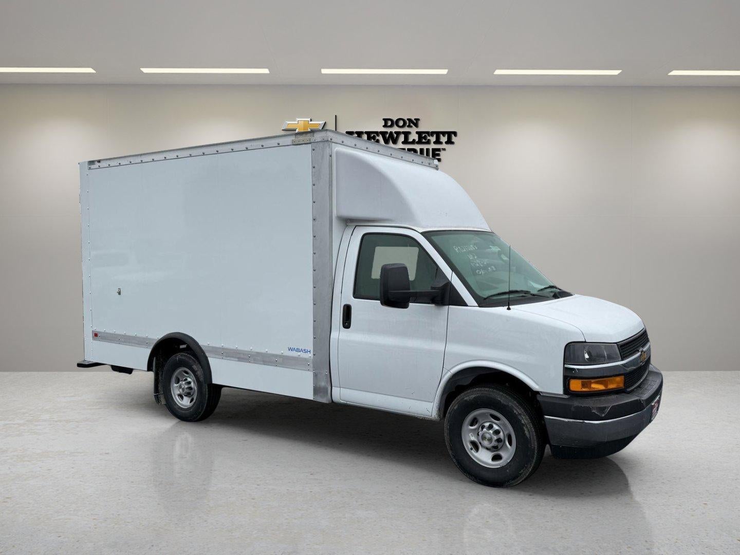 2024 Chevrolet Express Cutaway 3500 1WT