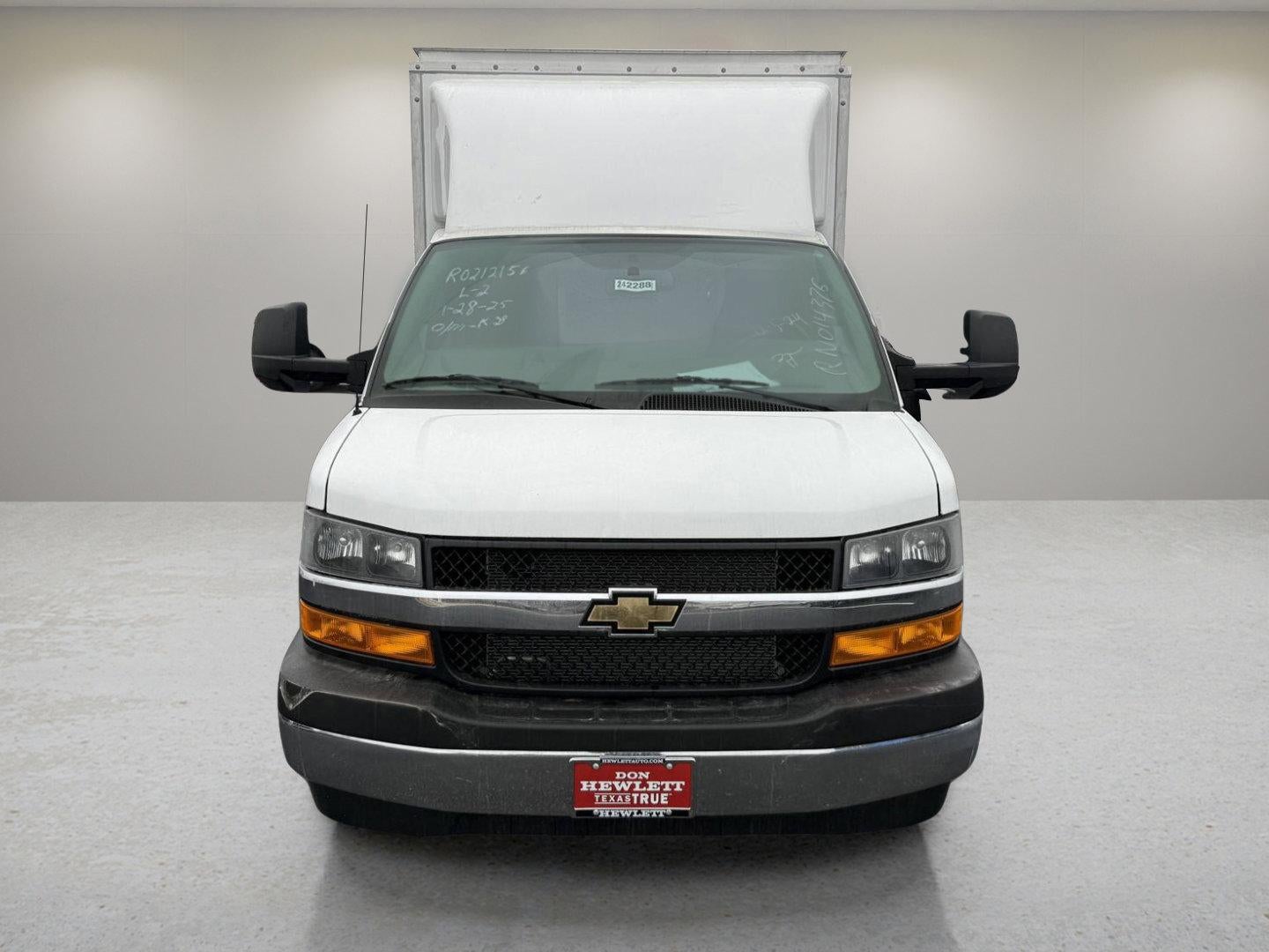 2024 Chevrolet Express Cutaway 3500 1WT