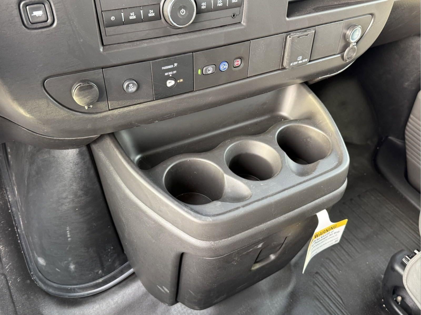 2024 Chevrolet Express Cutaway 3500 1WT