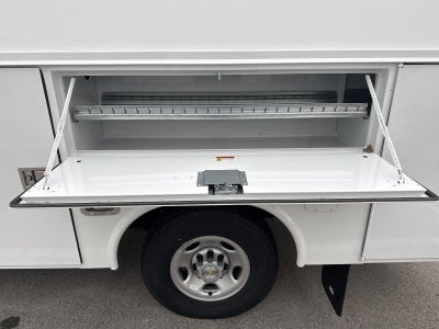 2025 Chevrolet Express Cutaway 3500 1WT