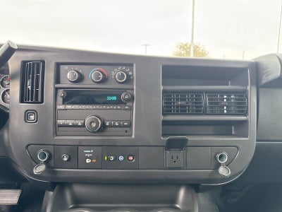 2025 Chevrolet Express Cutaway 3500 1WT