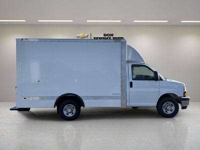 2024 Chevrolet Express Cutaway 3500 1WT