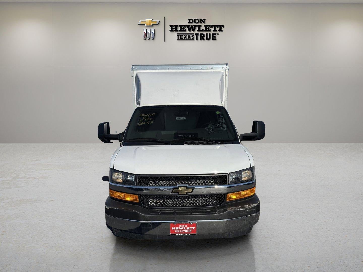 2024 Chevrolet Express Cutaway 3500 1WT
