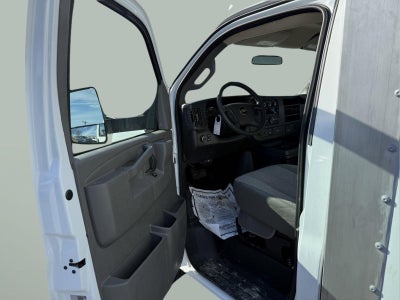 2024 Chevrolet Express Cutaway 3500 1WT