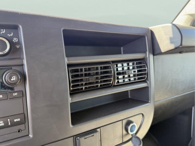 2024 Chevrolet Express Cutaway 3500 1WT