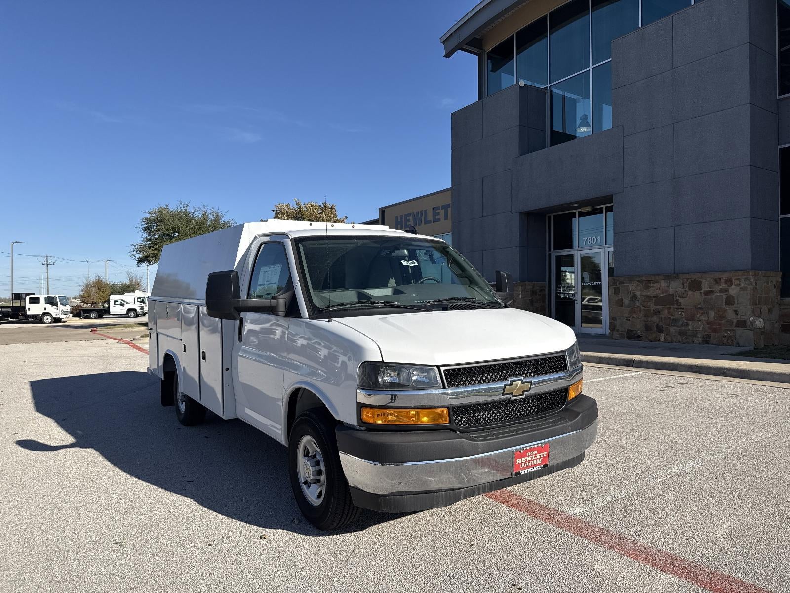 2025 Chevrolet Express Cutaway 3500 1WT