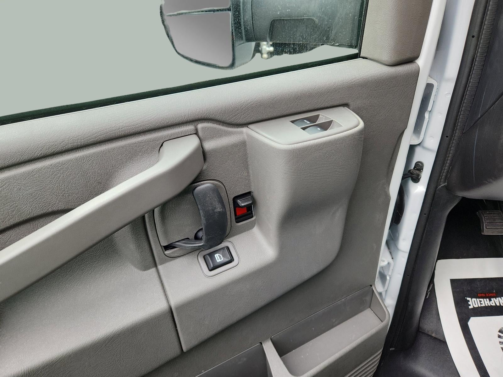 2025 Chevrolet Express Cutaway 4500 2WT