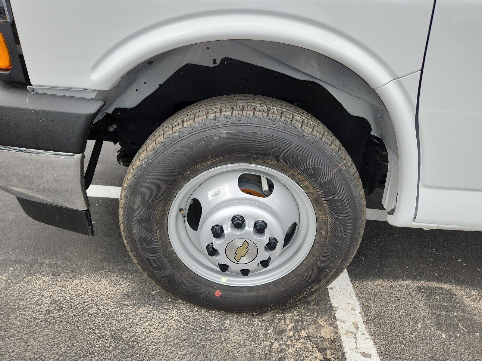 2025 Chevrolet Express Cutaway 4500 2WT