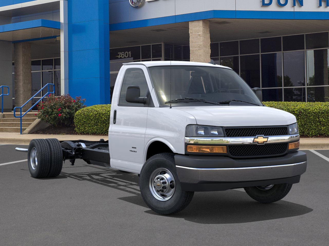 2025 Chevrolet Express Cutaway 4500 2WT