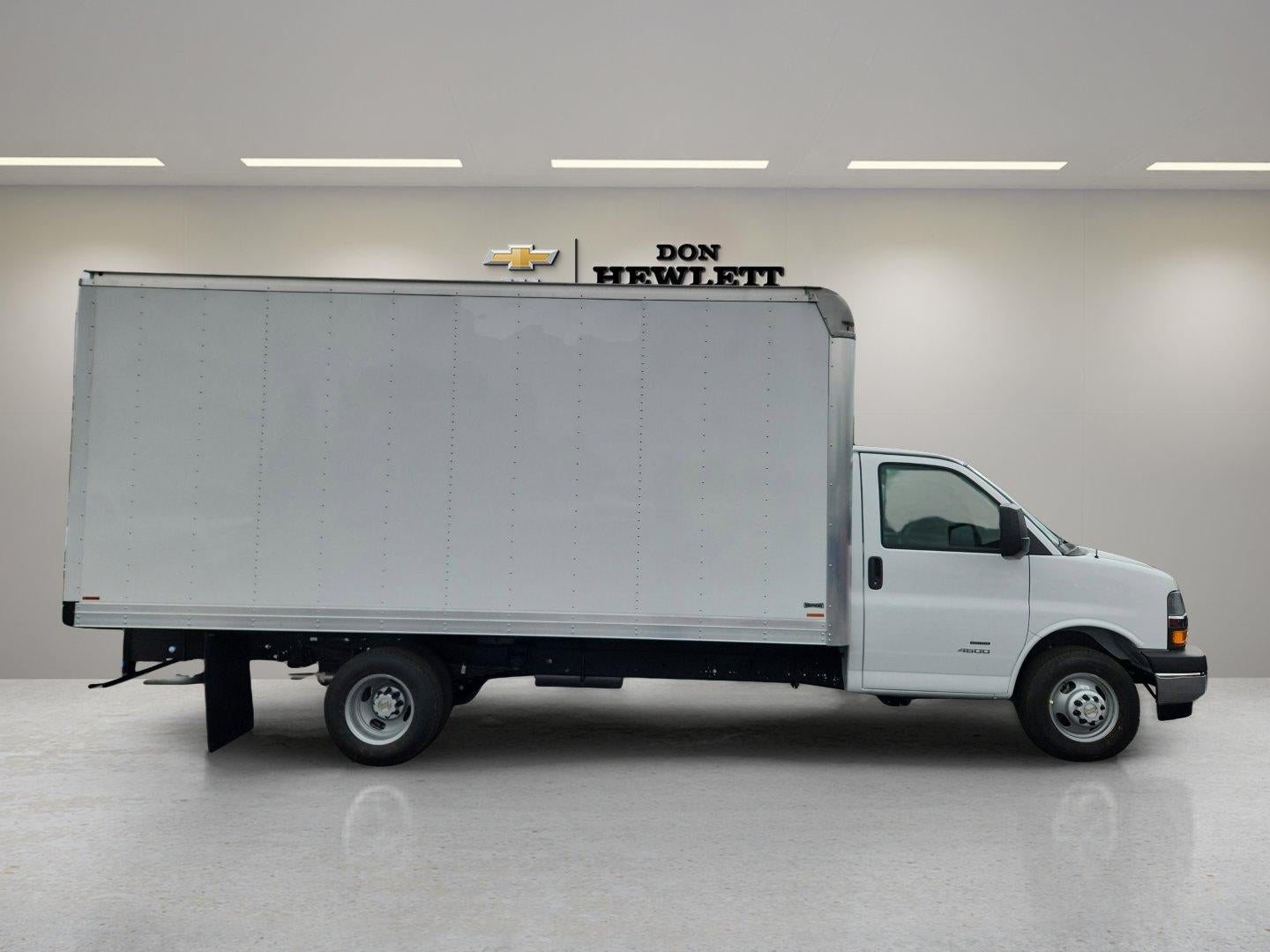 2025 Chevrolet Express Cutaway 4500 2WT