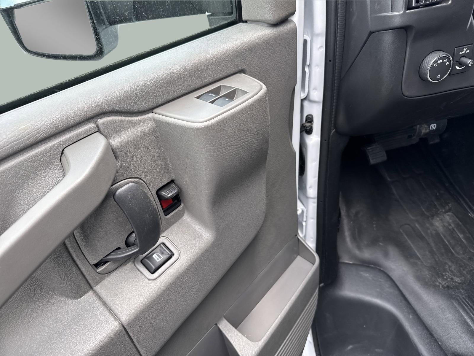 2025 Chevrolet Express Cutaway 4500 2WT