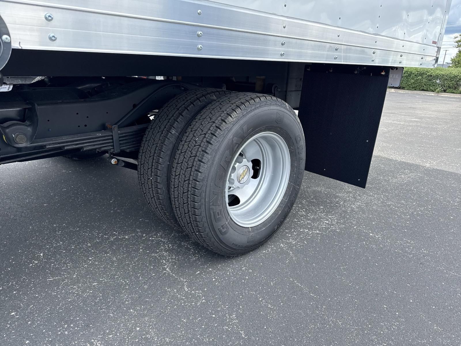 2025 Chevrolet Express Cutaway 4500 2WT