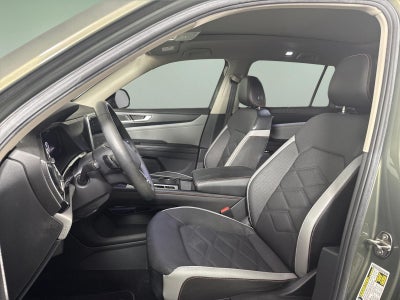 2024 Volkswagen Atlas 2.0T Peak Edition SEL