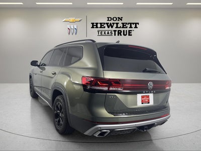 2024 Volkswagen Atlas 2.0T Peak Edition SEL