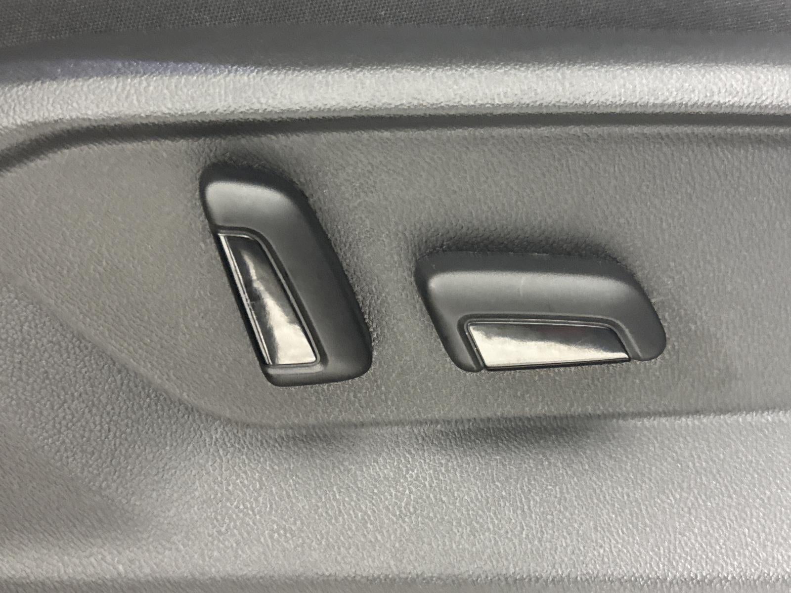 2024 Volkswagen Atlas 2.0T Peak Edition SEL