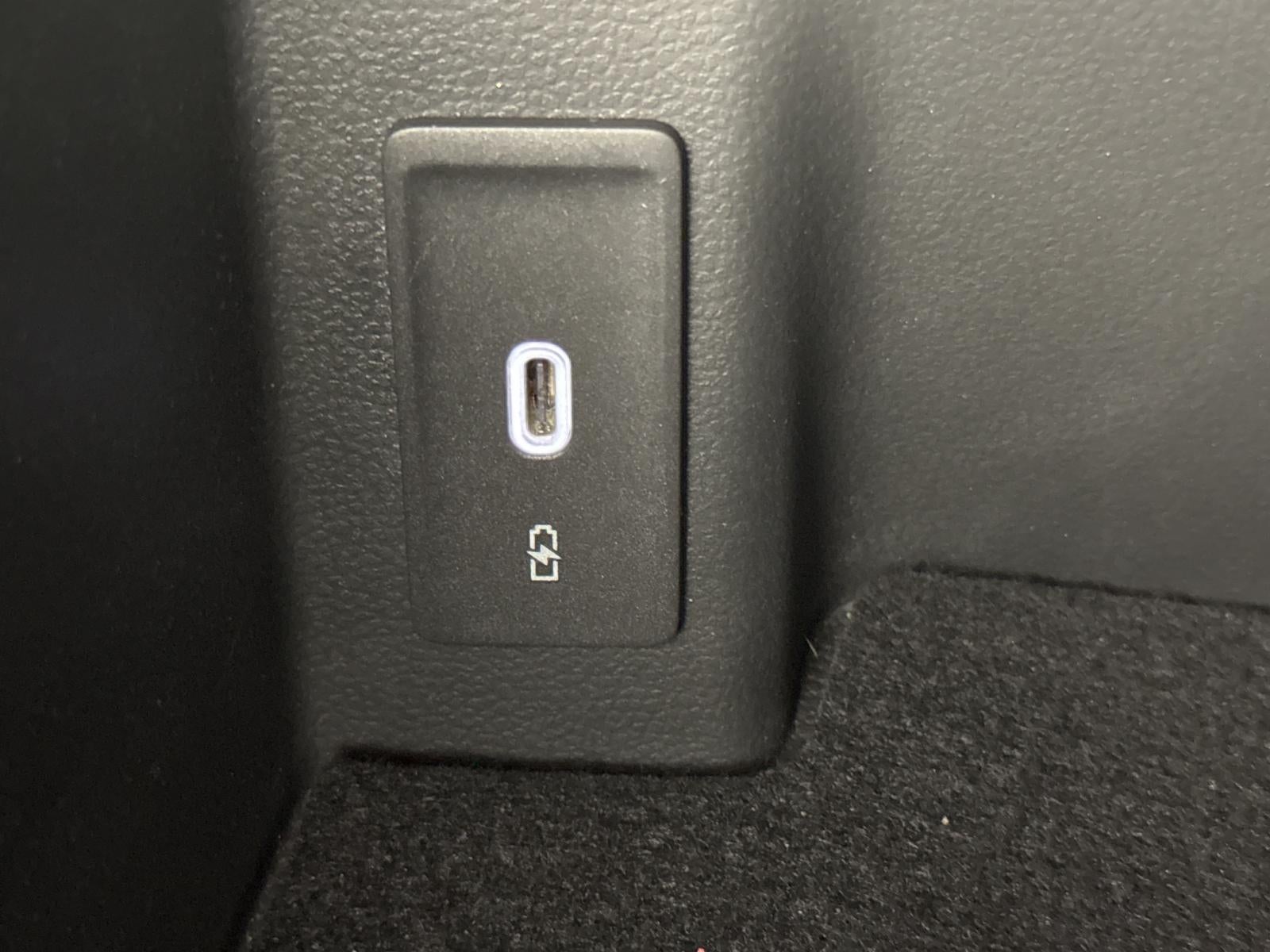 2024 Volkswagen Atlas 2.0T Peak Edition SEL