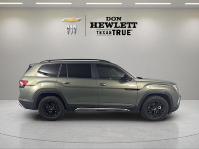 2024 Volkswagen Atlas 2.0T Peak Edition SEL