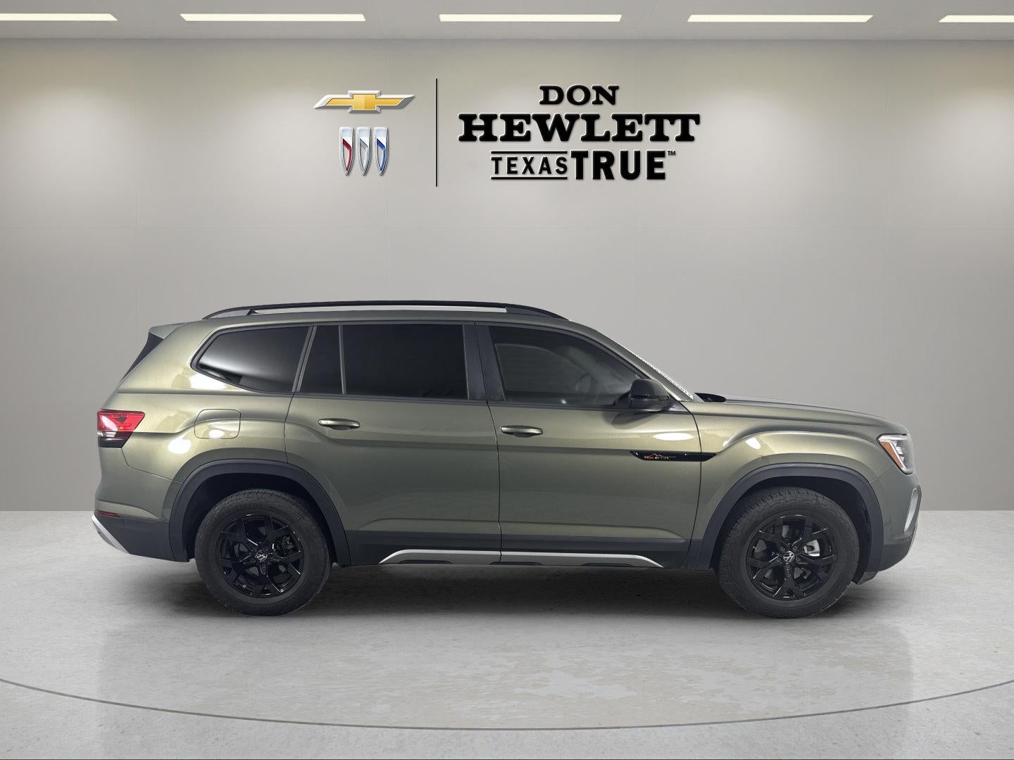 2024 Volkswagen Atlas 2.0T Peak Edition SEL