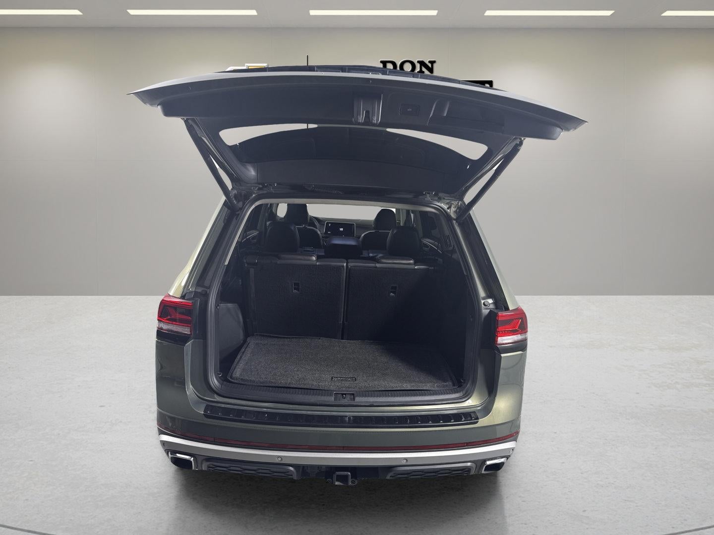 2024 Volkswagen Atlas 2.0T Peak Edition SEL