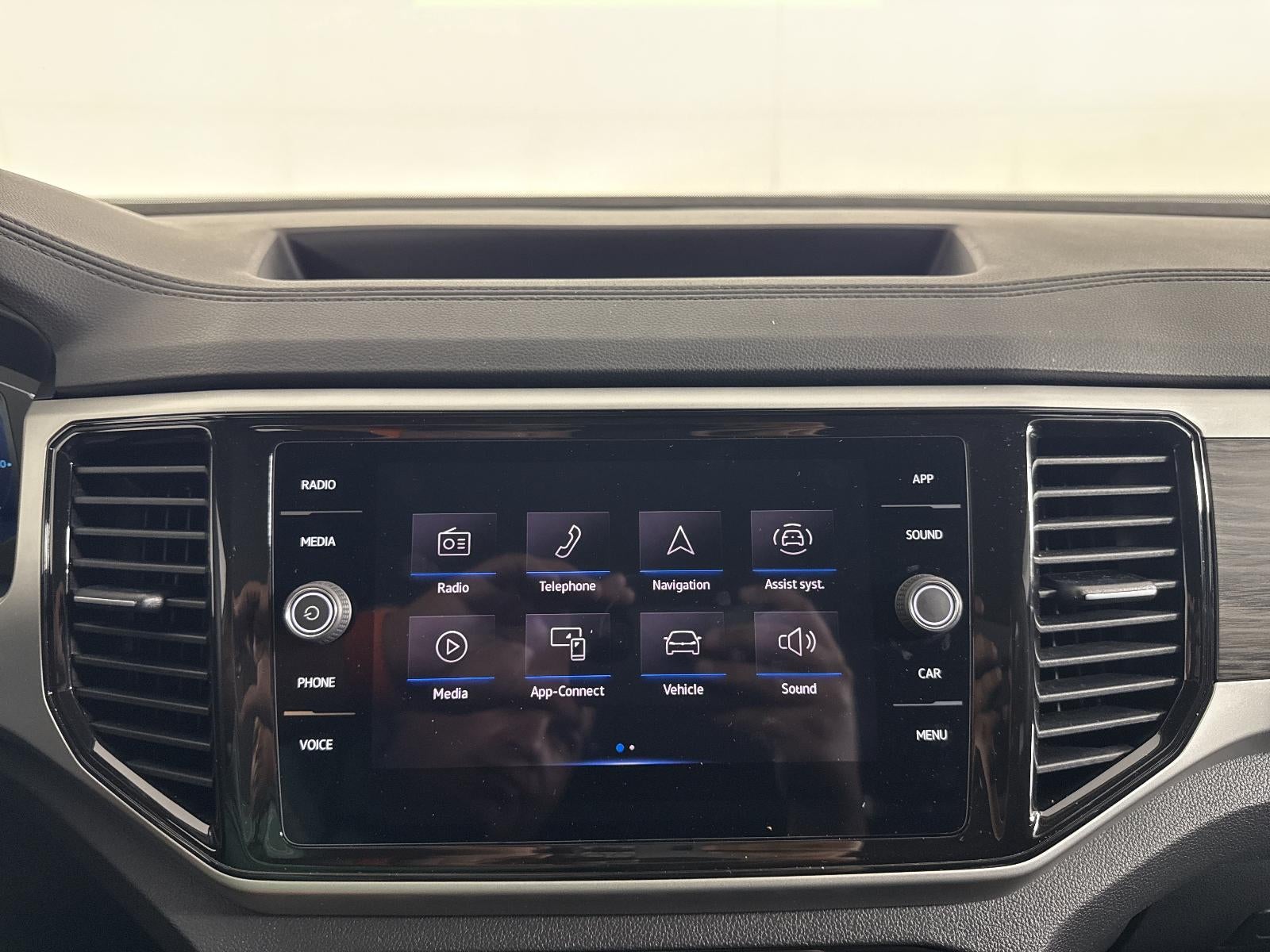 2023 Volkswagen Atlas 3.6L V6 SE w/Technology